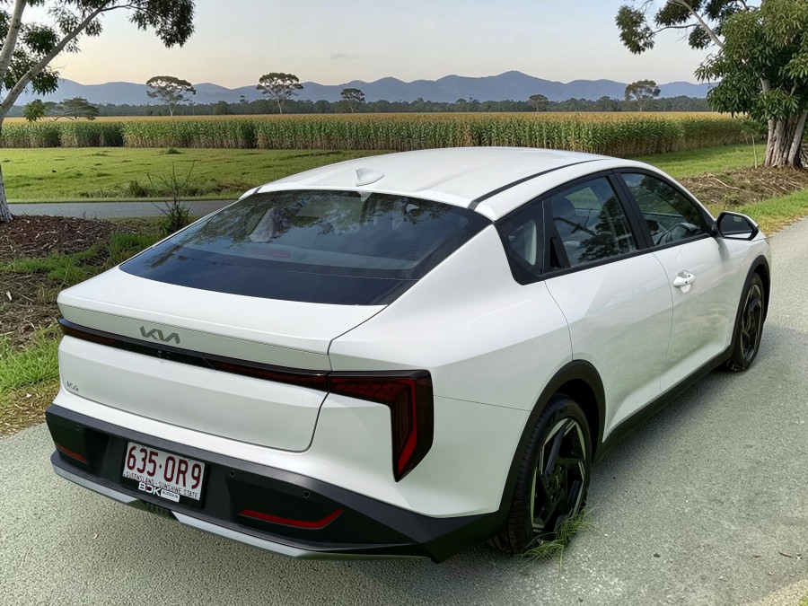 2025 Kia K4 CL4m Sport Sedan Image 5