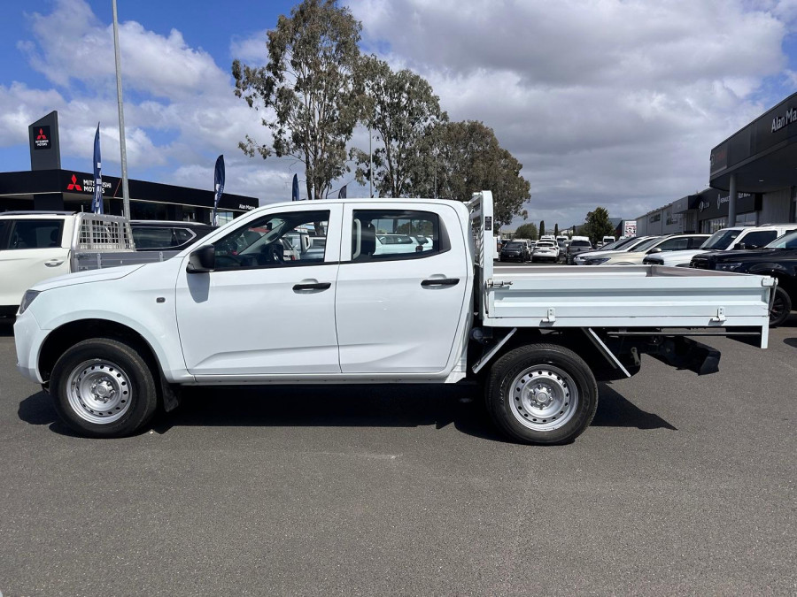 2023 Isuzu D-MAX RG SX Cab Chassis Image 5