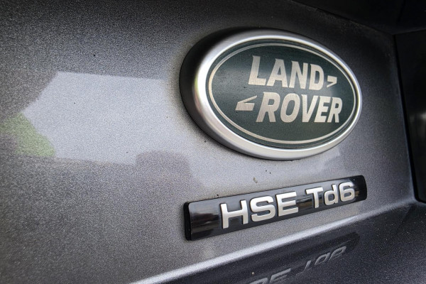 2018 Land Rover Discovery Series 5 HSE Luxury SUV Image 29