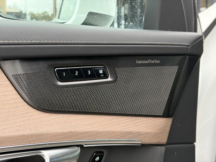 2026 Volvo XC90 L Series Plus B5 Bright SUV Image 9
