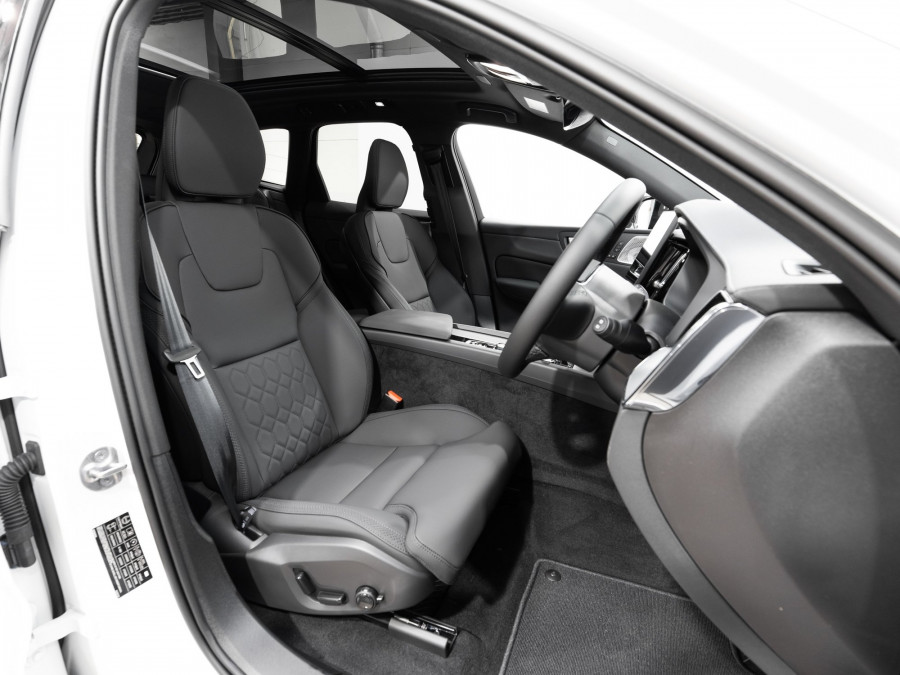 2026 Volvo XC60 UZ B5 Ultra Dark 2L Petrol Hybrid AWD SUV Image 19