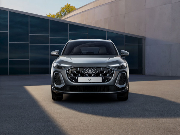 2025 MY26 Audi Q5 GU TFSI 200kW sport SUV image 2