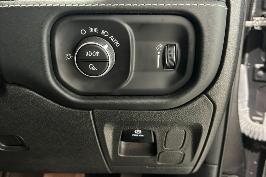 2023 Ram 1500 DT Big Horn Crew Cab Image 14