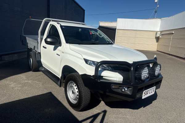 2023 Mitsubishi Triton MR GLX Cab Chassis Image 2