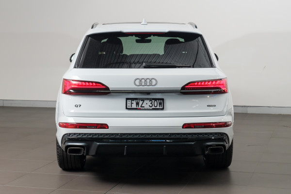 2026 MY25 Audi Q7 4M TDI 210kW S line SUV image 5