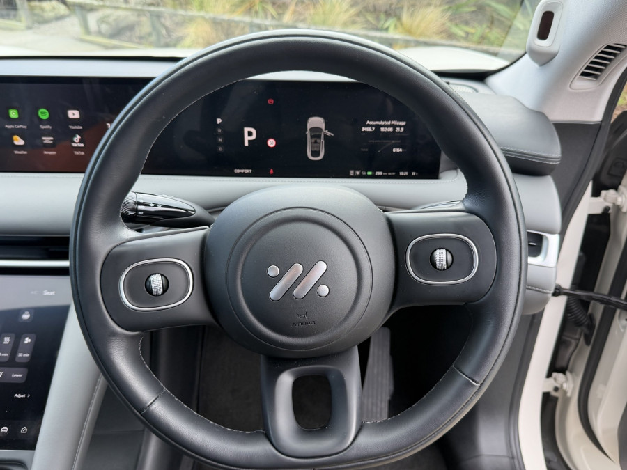 2025 MG IM6 S12L Performance SUV Image 7