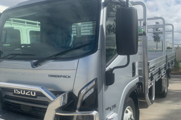 2026 Isuzu  NPR 45/65-175 DT D34 TRADE TRADEPACK Tray Image 3