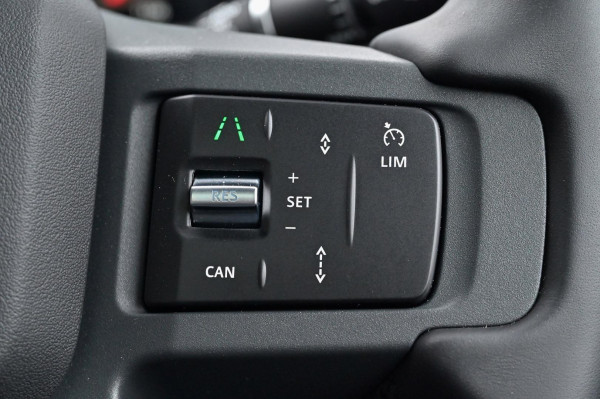 2026 Land Rover Defender L663 110 D350 X-Dynamic HSE SUV image 17
