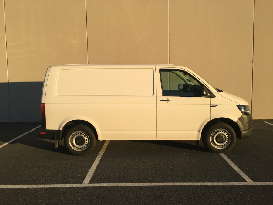 2019 Volkswagen Transporter T6 SWB Van Normal Roof Van Image 1