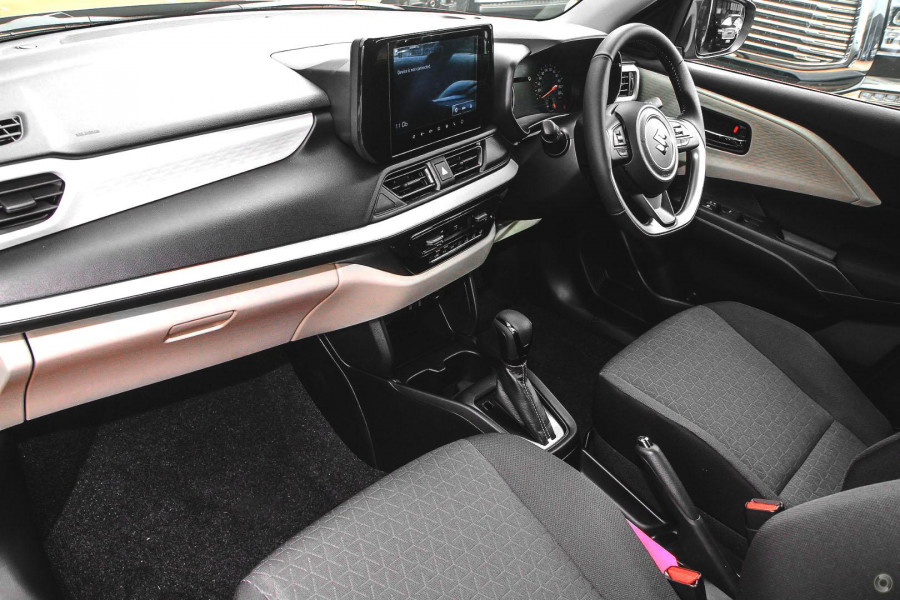 2025 Suzuki Swift UZ Hybrid Plus Hatch Image 6