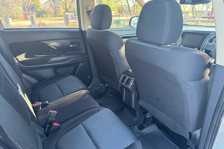 2020 Mitsubishi Outlander ZL ES Wagon Image 13