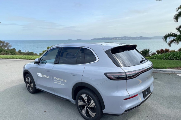 2026 Geely EX5 E245 Inspire Extended Range SUV Image 3