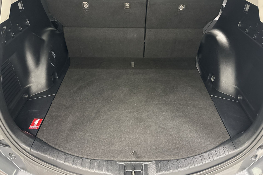 2016 Toyota RAV4 GXL SUV Image 14