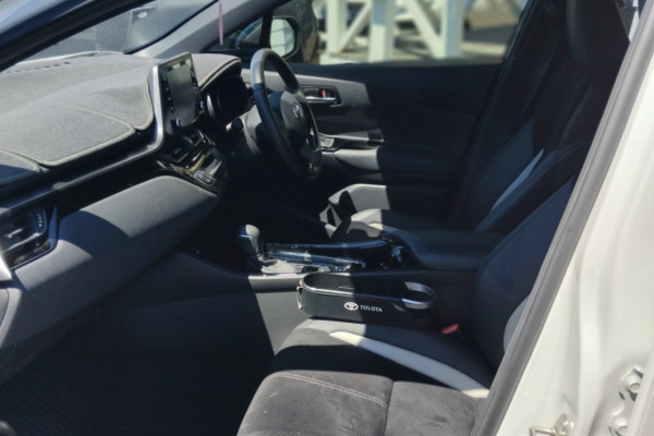 2022 MY21 Toyota C-HR ZYX10R GR Sport SUV Image 15