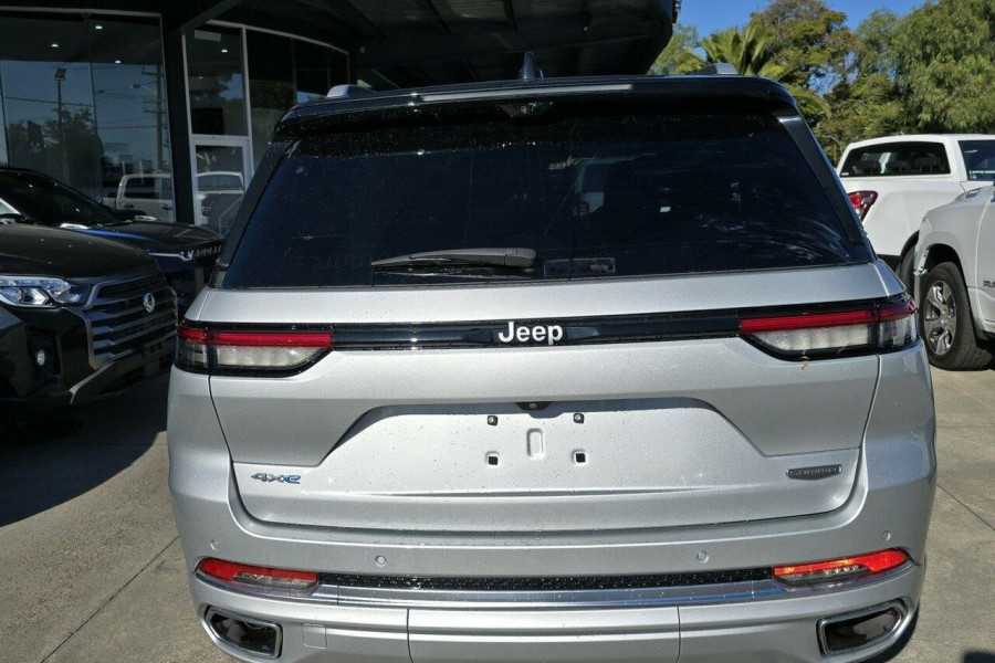 2023 Jeep Grand Cherokee WL Summit Reserve 4xe SUV Image 6