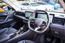 2025 MG HS AS33 Essence SUV