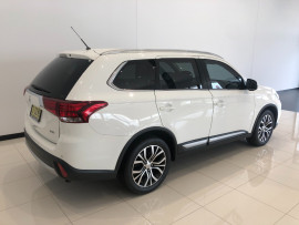 2016 Mitsubishi Outlander ZK Turbo XLS Awd 7 seats
