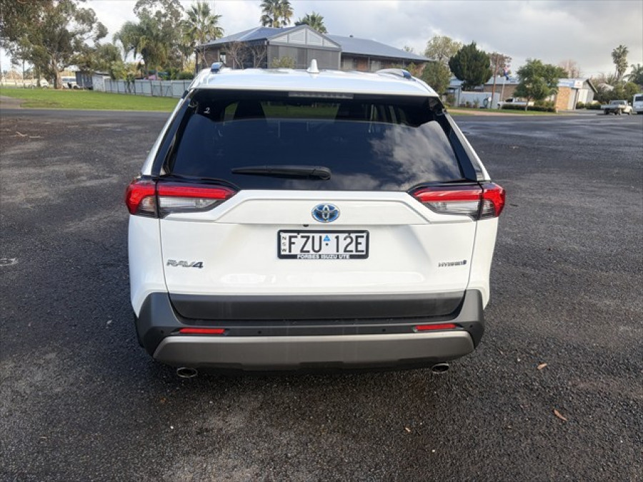 2024 Toyota RAV4 AXAH54R GXL SUV Image 8