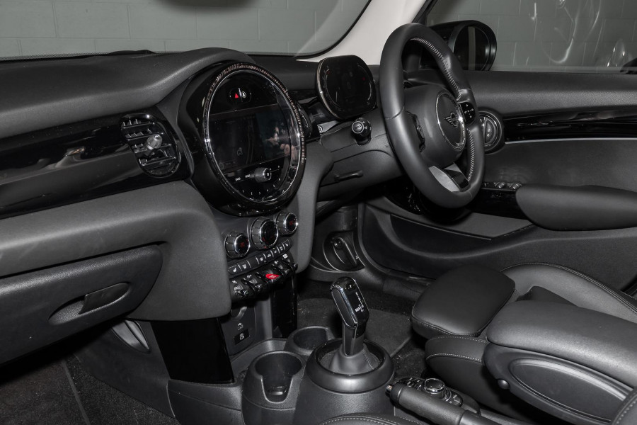 2023 MINI Cooper F55 LCI-2 S Classic Hatch