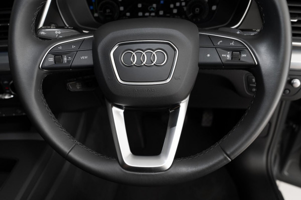 2025 Audi Q5 FY 55 TFSI e S Line SUV image 11