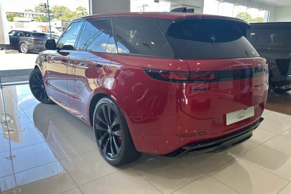 2024 MY25 Land Rover Range Rover D300 SE SUV