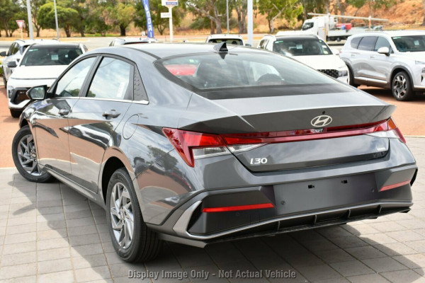 2026 Hyundai i30 CN7.V4 Hybrid Sedan Image 2