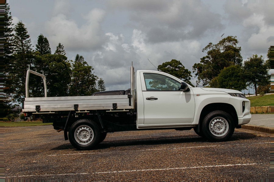 2020 MY21 Mitsubishi Triton MR GLX Cab Chassis Image 16