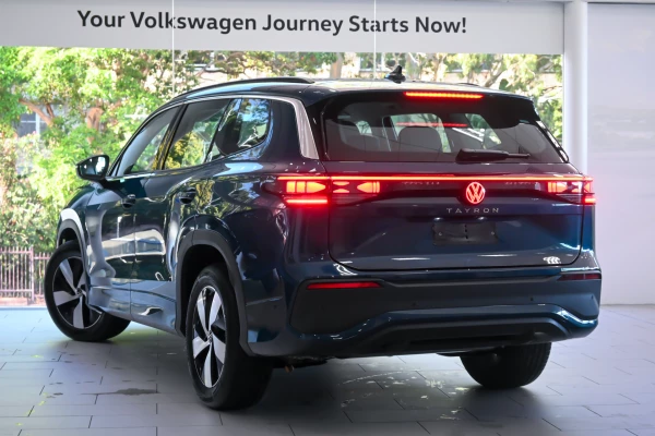 2025 Volkswagen Tayron R4 150TSI Life SUV Image 2