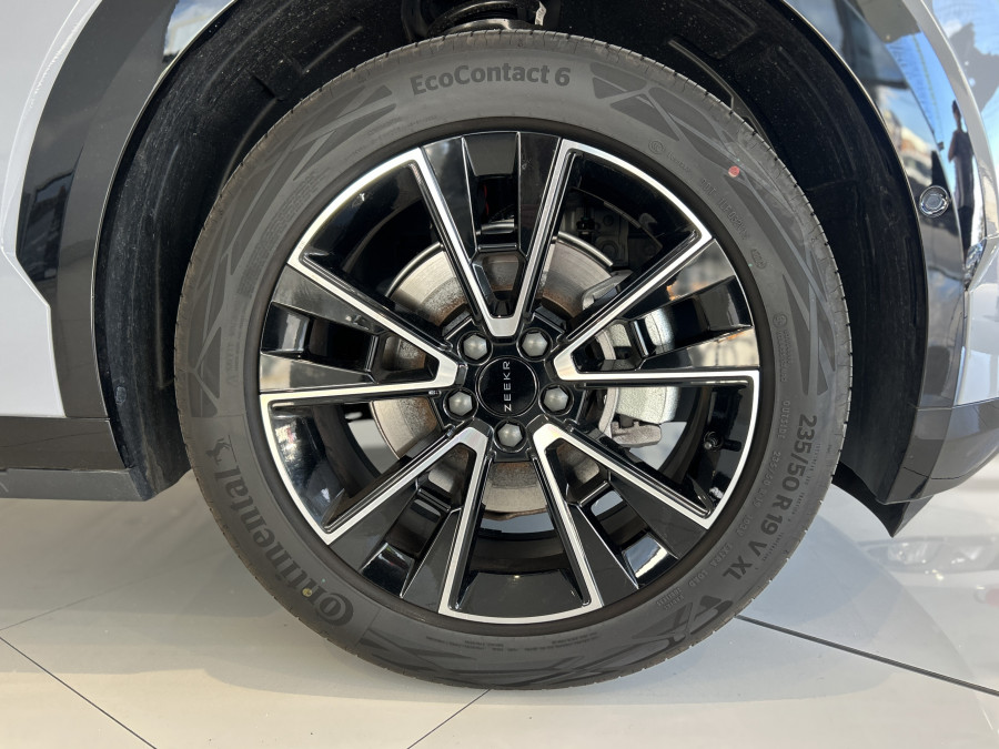 2024 Zeekr X BXE RWD SUV Image 6