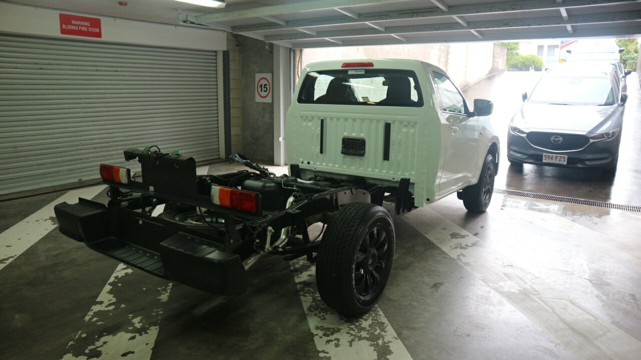 2025 Mazda BT-50 TFR40J XT Cab Chassis Image 6