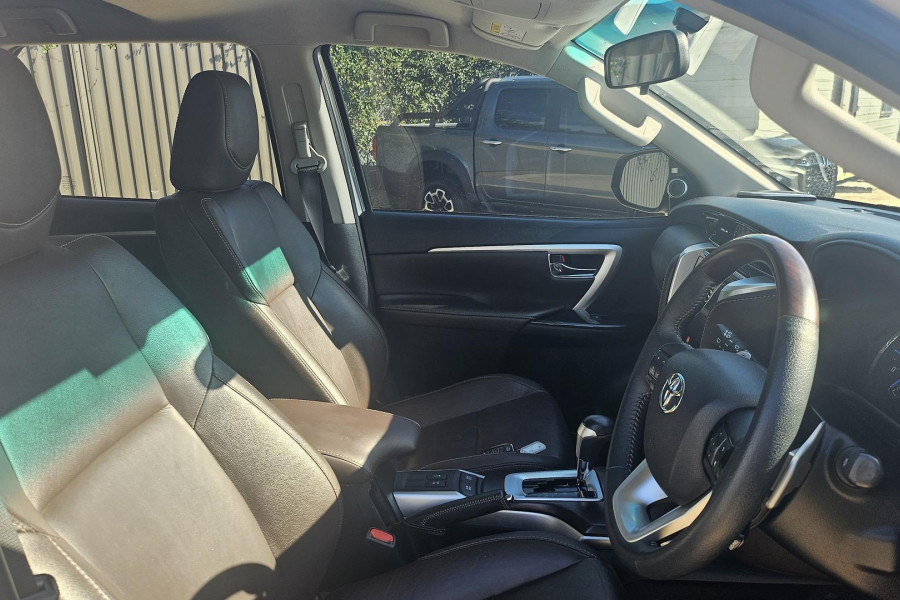 2017 Toyota Fortuner GUN156R Crusade SUV Image 10