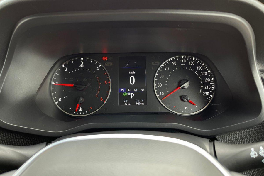 2024 Renault Trafic X82 Pro Van Image 18