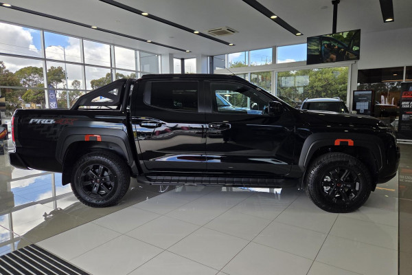 2026 Nissan Navara D27 PRO-4X Ute Image 4