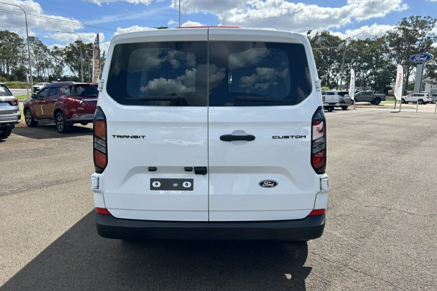 2023 MY23.75 Ford Transit Custom AV Trend SWB Van Image 10
