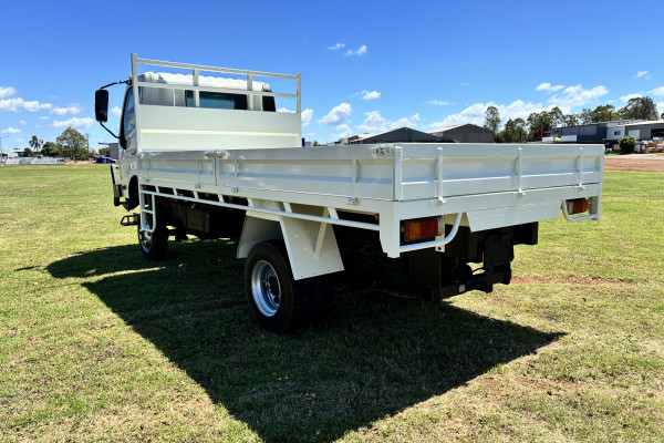 2018 Hino 300 Tray Dropside Image 4