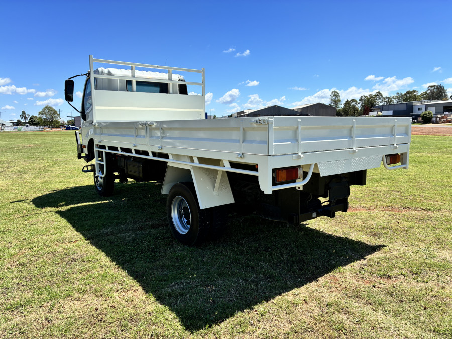 2018 Hino 300 Tray Dropside Image 4