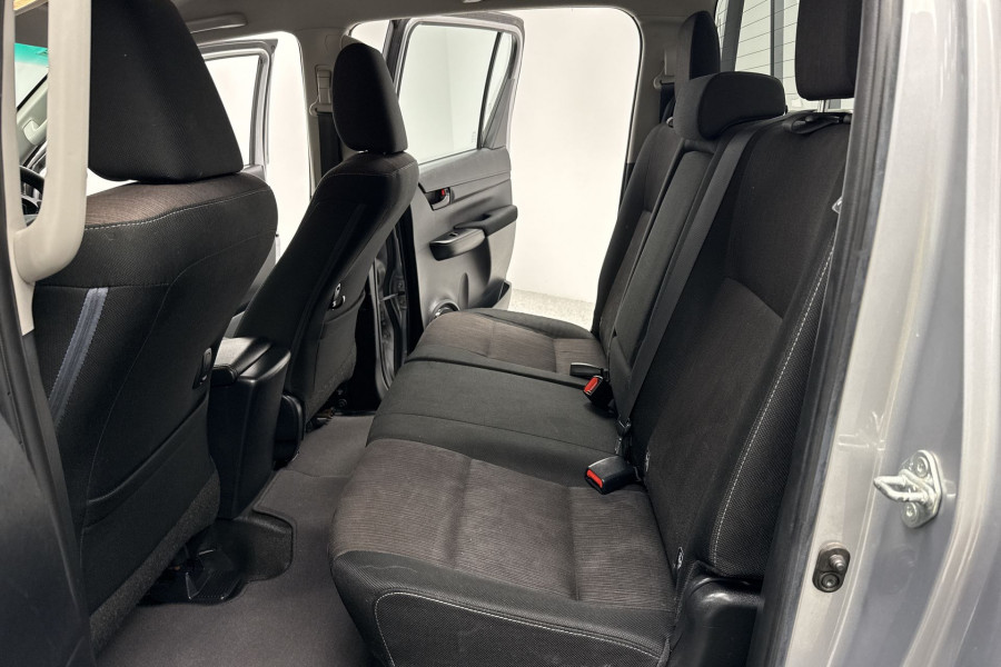 2018 Toyota HiLux SR5 Ute Image 13