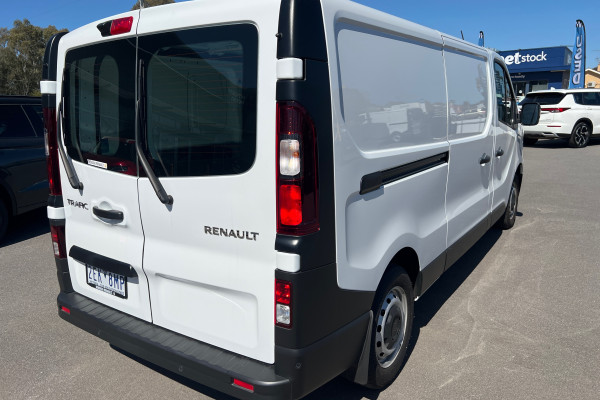 2025 Renault Trafic X82 Pro Van Image 6
