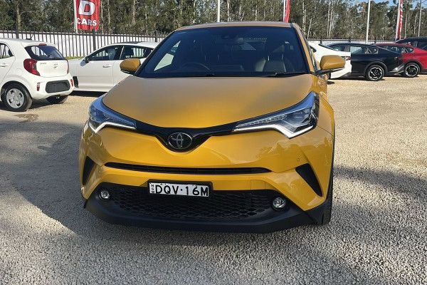 2017 Toyota C-HR NGX10R Koba SUV Image 2