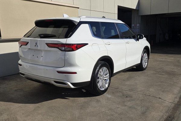 2021 MY22 Mitsubishi Outlander ZM LS SUV Image 6