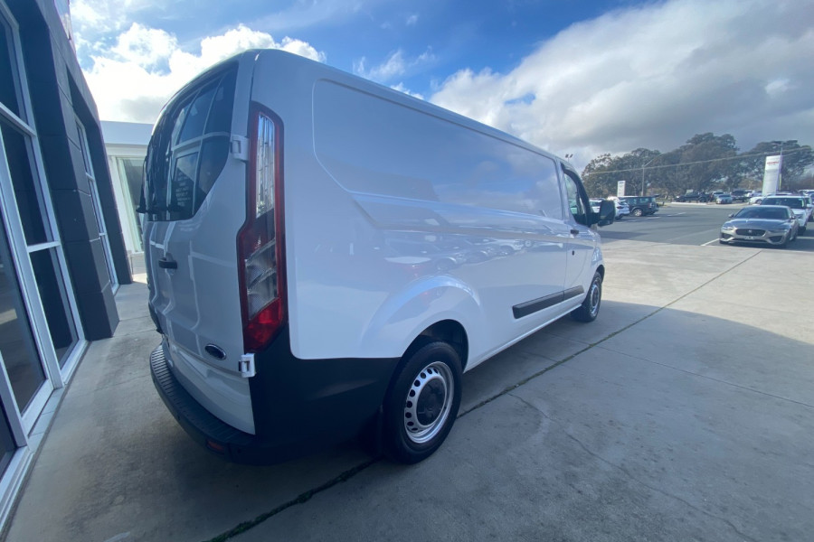 2016 Ford Transit Custom VN 330L Van Image 5