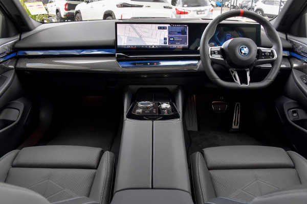 2025 BMW i5 G61 M60 xDrive Wagon image 4