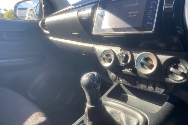 2018 Toyota HiLux  SR Double Cab Pick Up Image 14