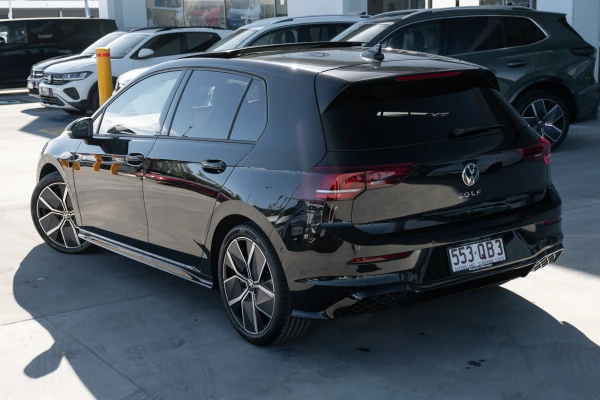 2026 Volkswagen Golf 8.5 110TSI R-Line Hatch Image 2