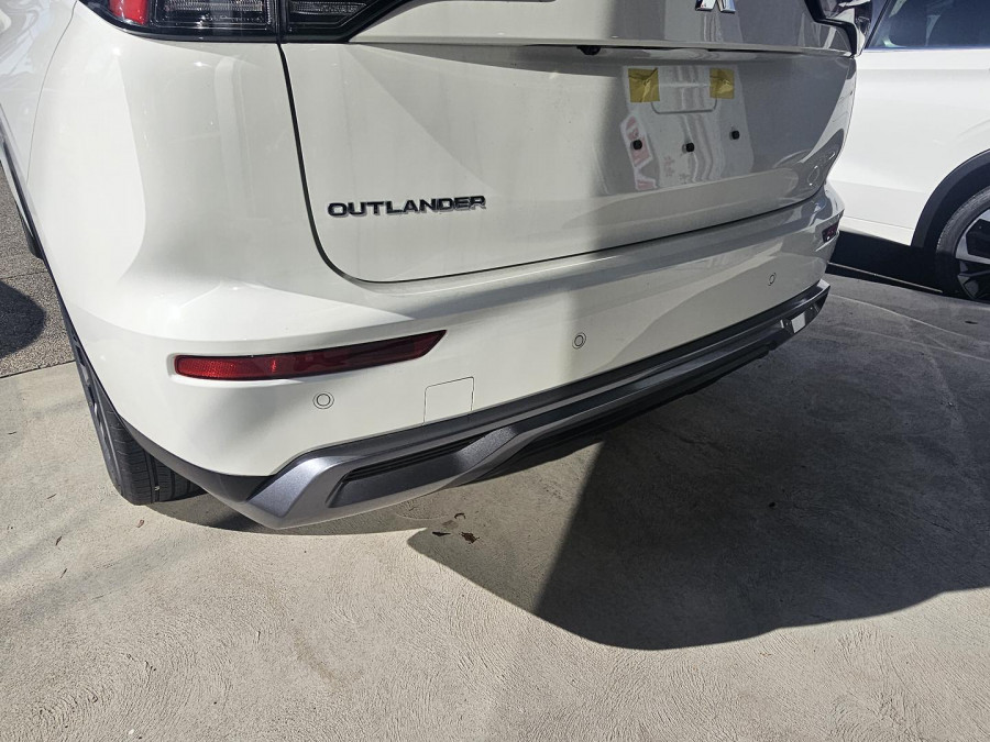 2026 Mitsubishi Outlander ZM LS SUV Image 8