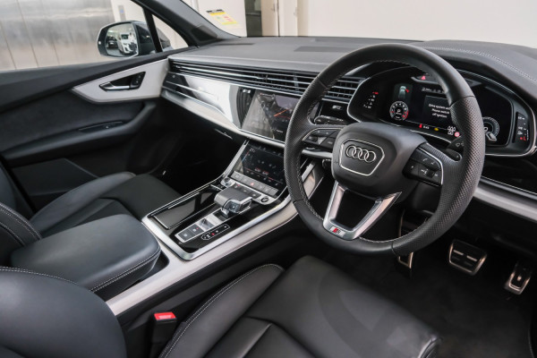 2026 MY25 Audi Q7 4M TFSI 250kW S line SUV image 7