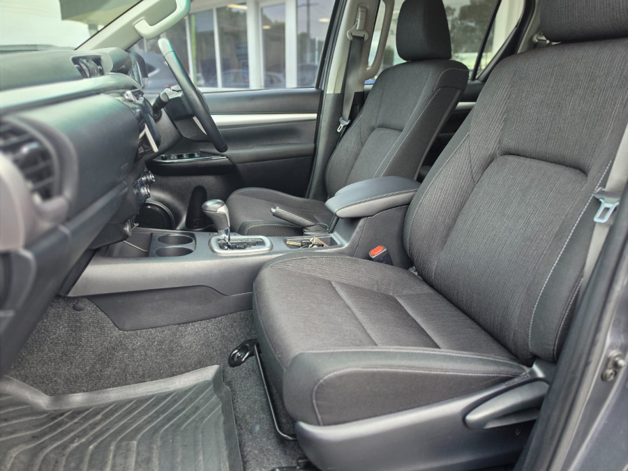 2019 Toyota HiLux  SR5 Dual Cab Ute Image 17
