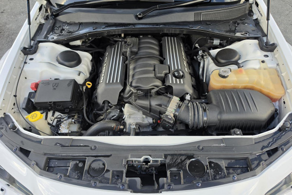 2017 Chrysler 300 LX SRT Sedan Image 27