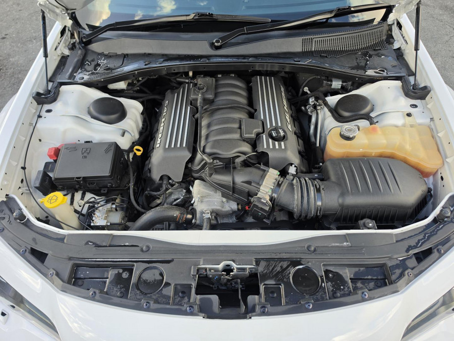 2017 Chrysler 300 LX SRT Sedan Image 27