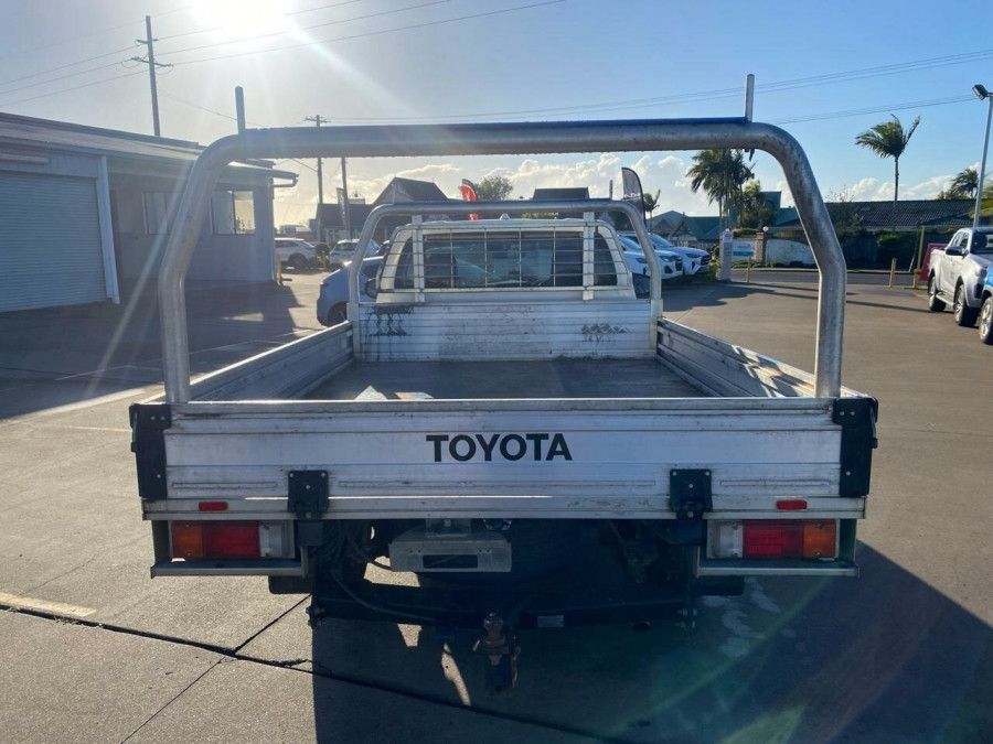 2022 Toyota HiLux TGN121R WorkMate Cab Chassis Image 4